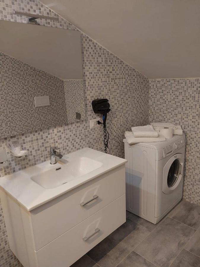 Speedy Guest Rooms - Camere Vicino Aeroporto E Fiera Fiumicino Exterior photo