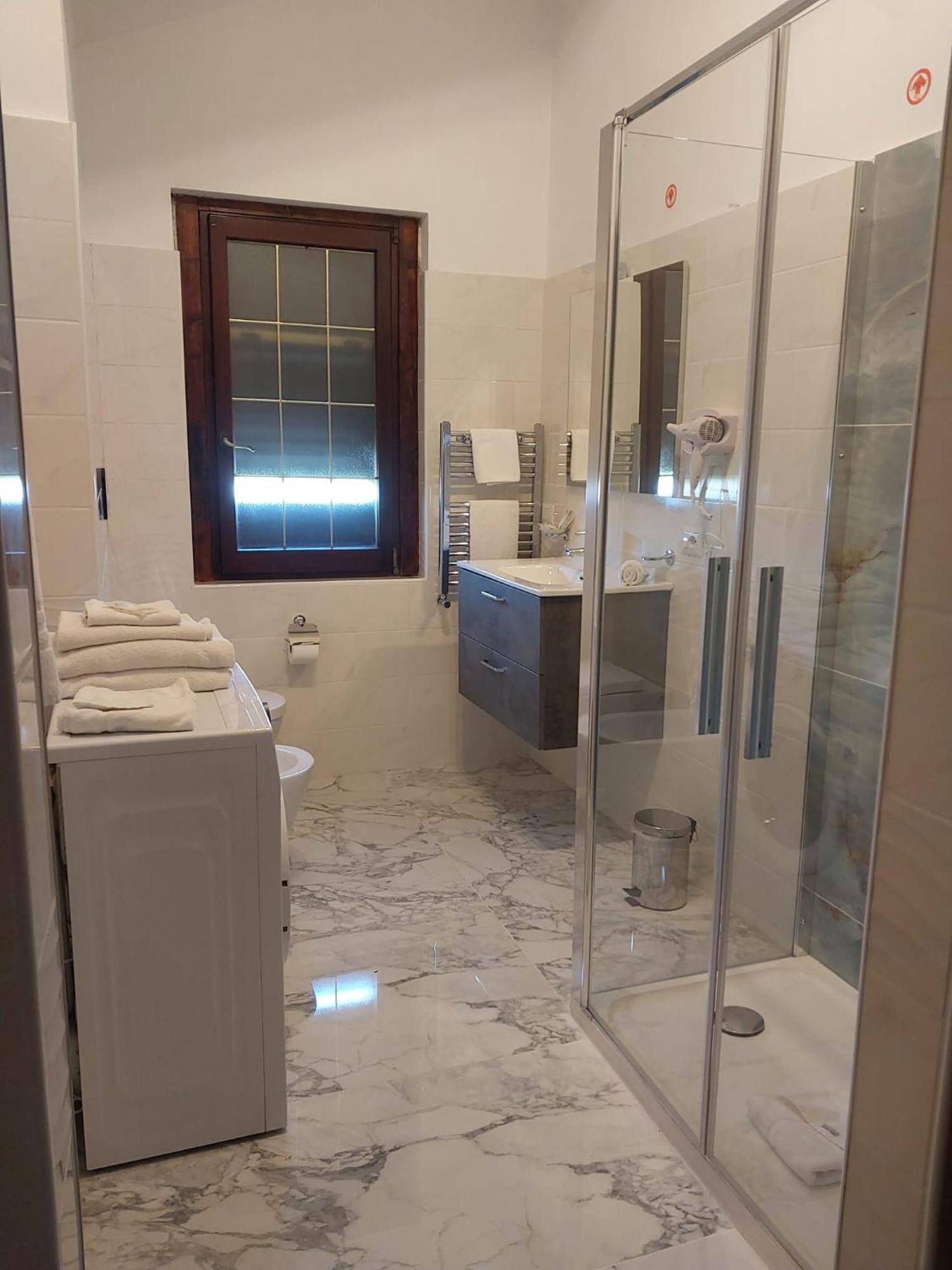 Speedy Guest Rooms - Camere Vicino Aeroporto E Fiera Fiumicino Exterior photo